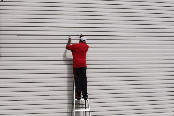 Loose Siding Repair in Santa Rosa