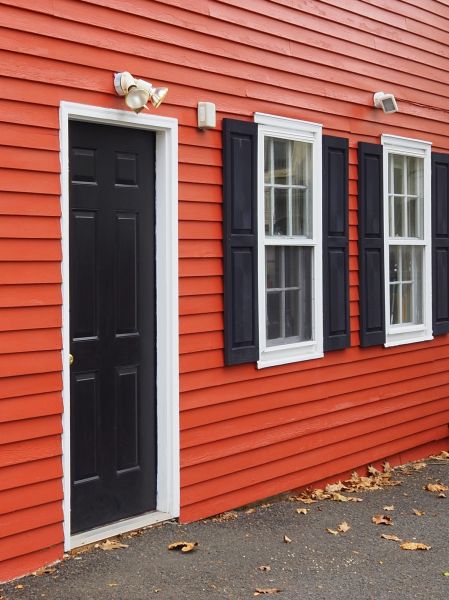 Cost of Red Vinyl Siding Installation in Santa Rosa